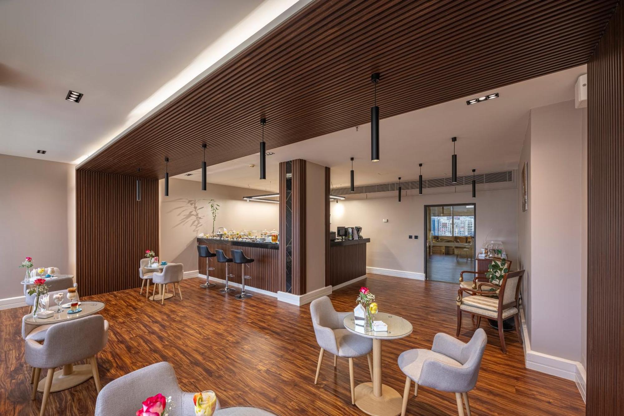 Отель Al Shohada By Palm Rich Makkah Мекка Экстерьер фото The dining room at the new St. Mary's Hospice